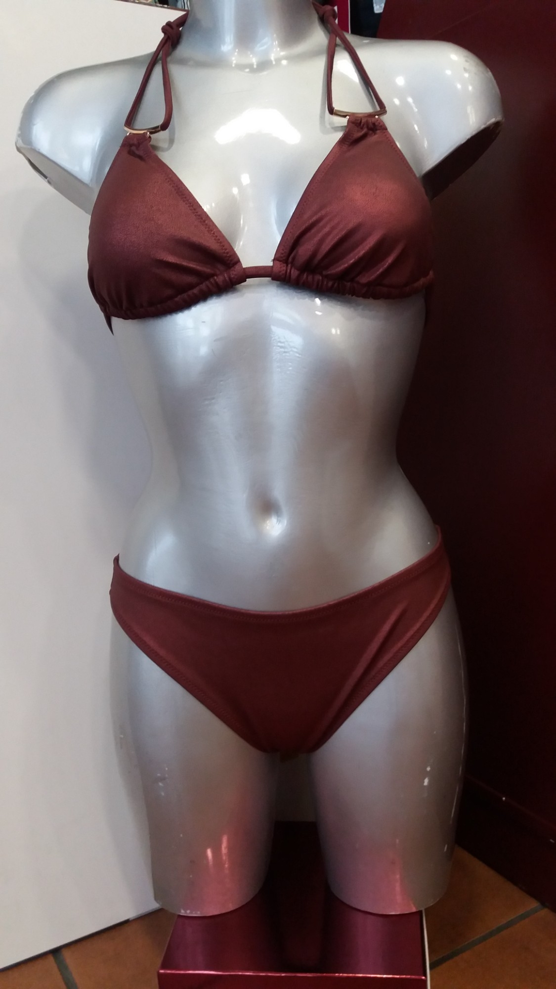 SIELEI  BIKINI COMPLETO S/AROS  TRIANGULO   FA82   C-GRANATE METALIZADO  T.90